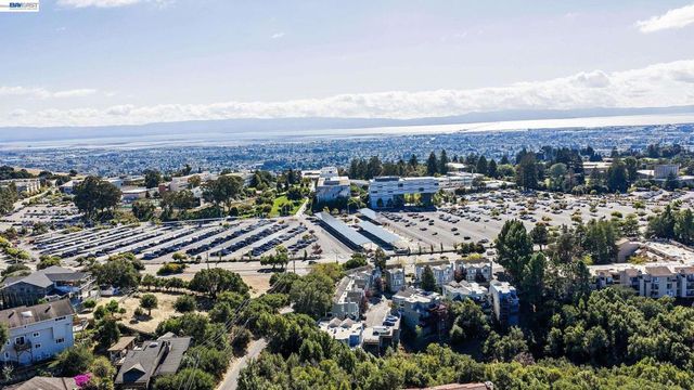 2825 Hillcrest Avenue, Hayward, CA 94542