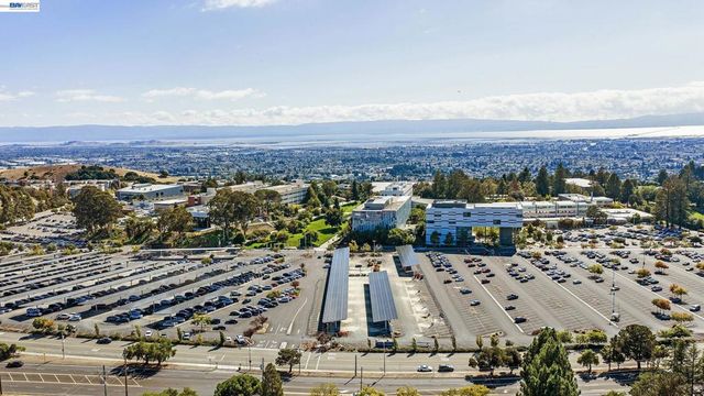 2825 Hillcrest Avenue, Hayward, CA 94542