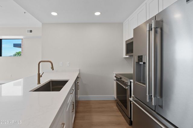 7126 E OSBORN Road 3002, Scottsdale, AZ 85251