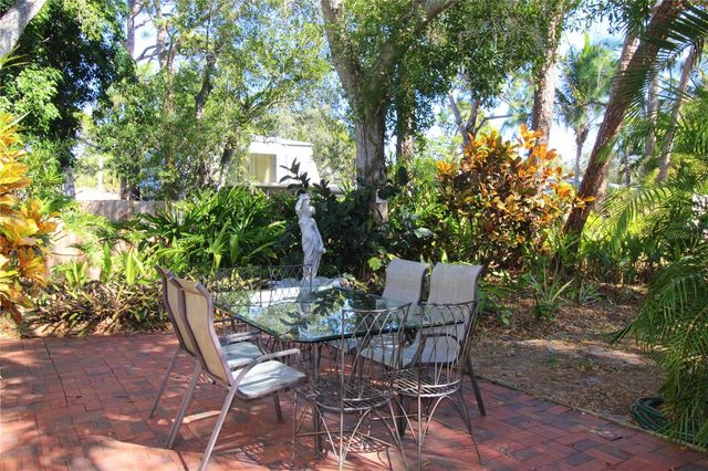 2181 PINE GARDENS TRAIL, Sarasota, FL 34231