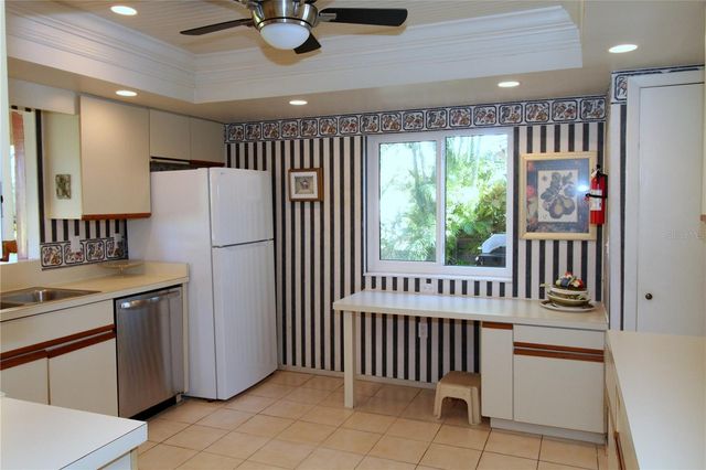 2181 PINE GARDENS TRAIL, Sarasota, FL 34231