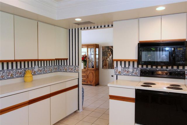 2181 PINE GARDENS TRAIL, Sarasota, FL 34231