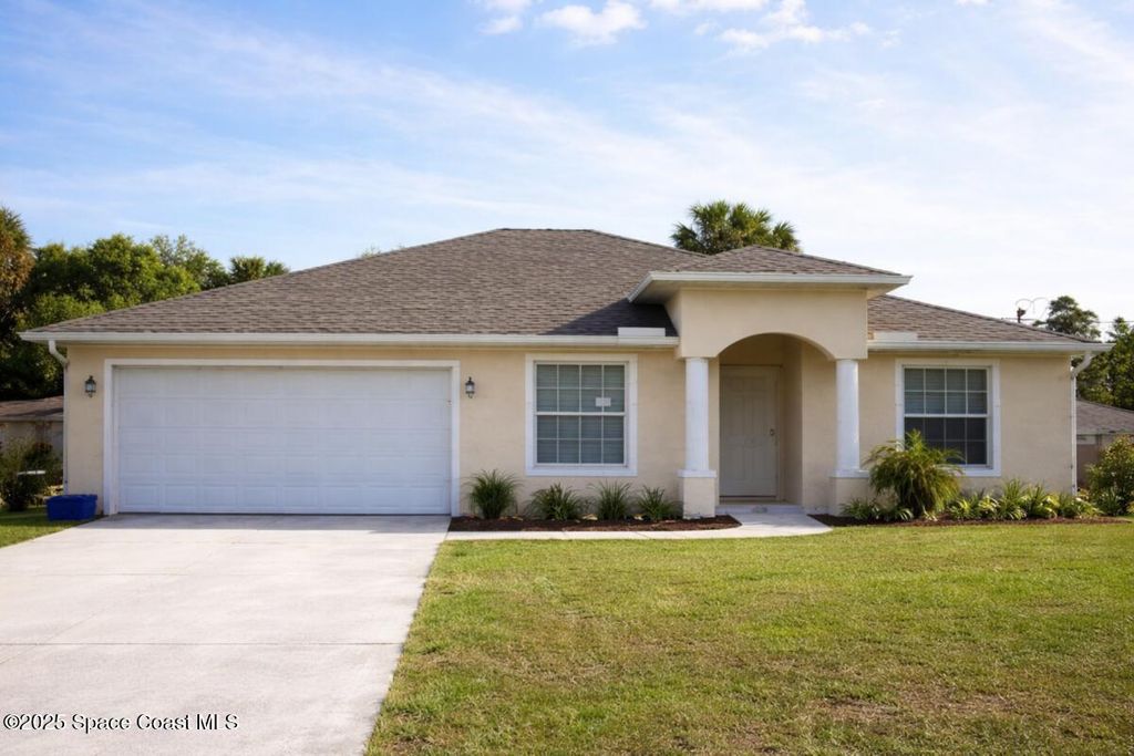 2702 Hester Avenue SE, Palm Bay, FL 32909