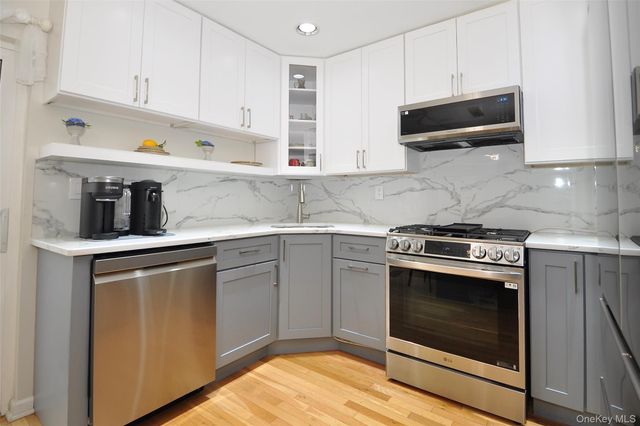 102 Crystal Hill Drive, Pomona, NY 10970