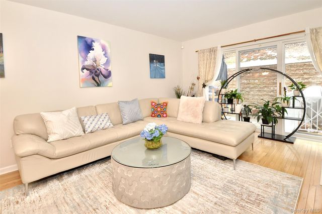 102 Crystal Hill Drive, Pomona, NY 10970