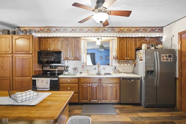 6452 E 550 N, Columbus, IN 47203