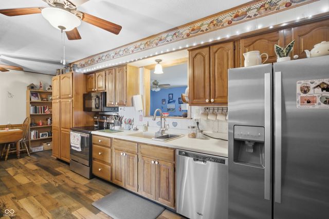 6452 E 550 N, Columbus, IN 47203