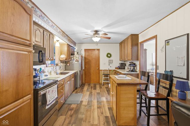 6452 E 550 N, Columbus, IN 47203