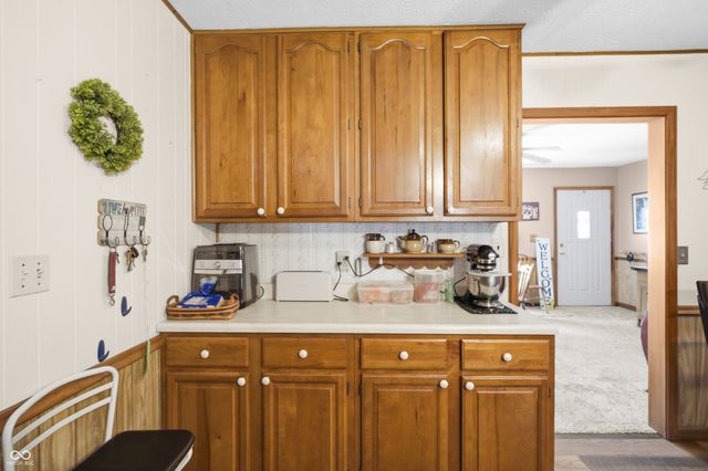 6452 E 550 N, Columbus, IN 47203