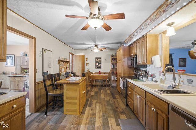 6452 E 550 N, Columbus, IN 47203