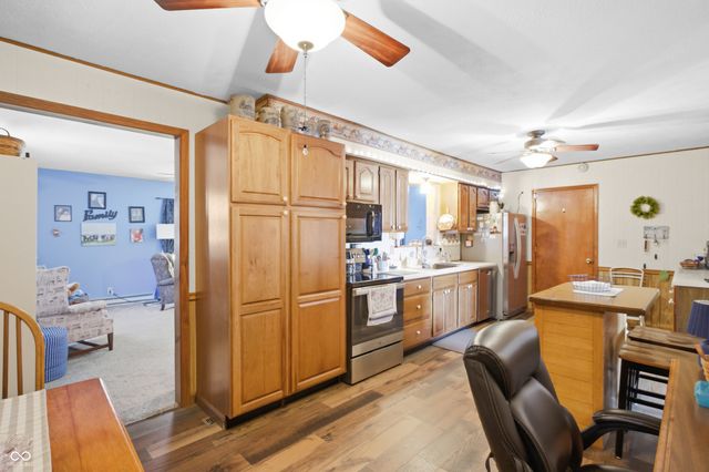 6452 E 550 N, Columbus, IN 47203