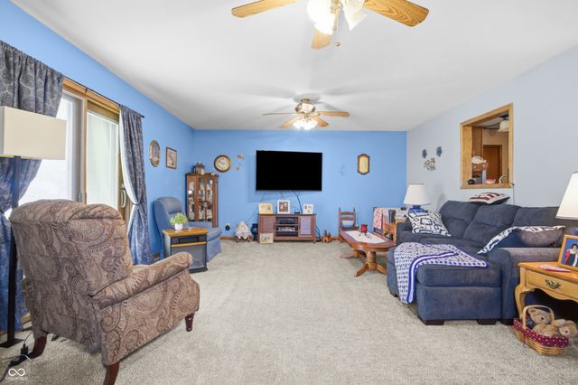 6452 E 550 N, Columbus, IN 47203