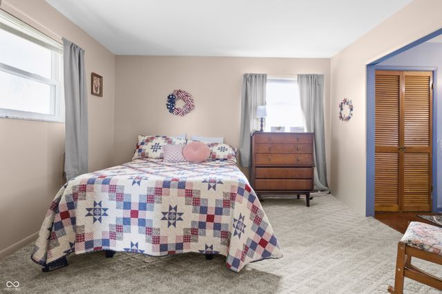 6452 E 550 N, Columbus, IN 47203