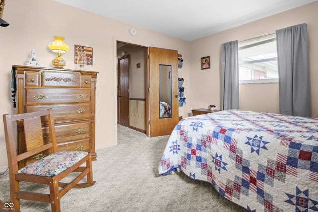 6452 E 550 N, Columbus, IN 47203