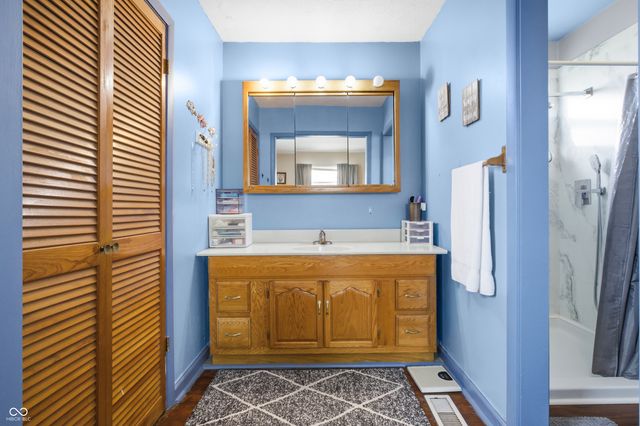 6452 E 550 N, Columbus, IN 47203