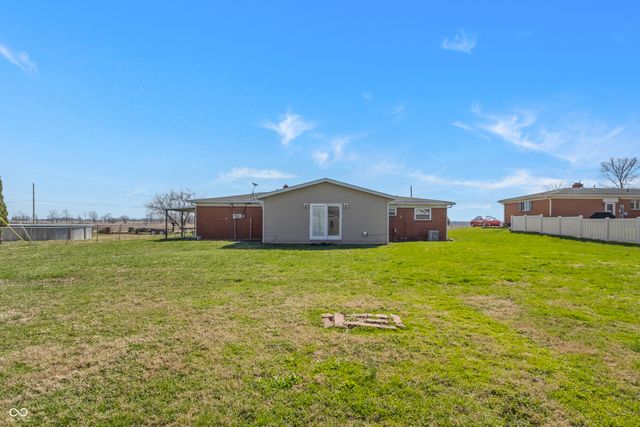 6452 E 550 N, Columbus, IN 47203