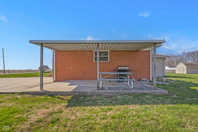 6452 E 550 N, Columbus, IN 47203