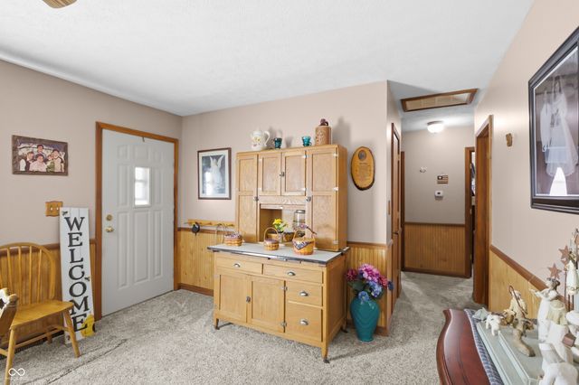 6452 E 550 N, Columbus, IN 47203