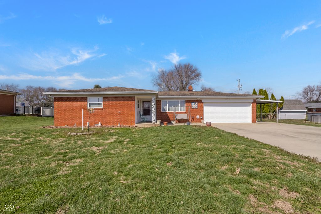 6452 E 550 N, Columbus, IN 47203