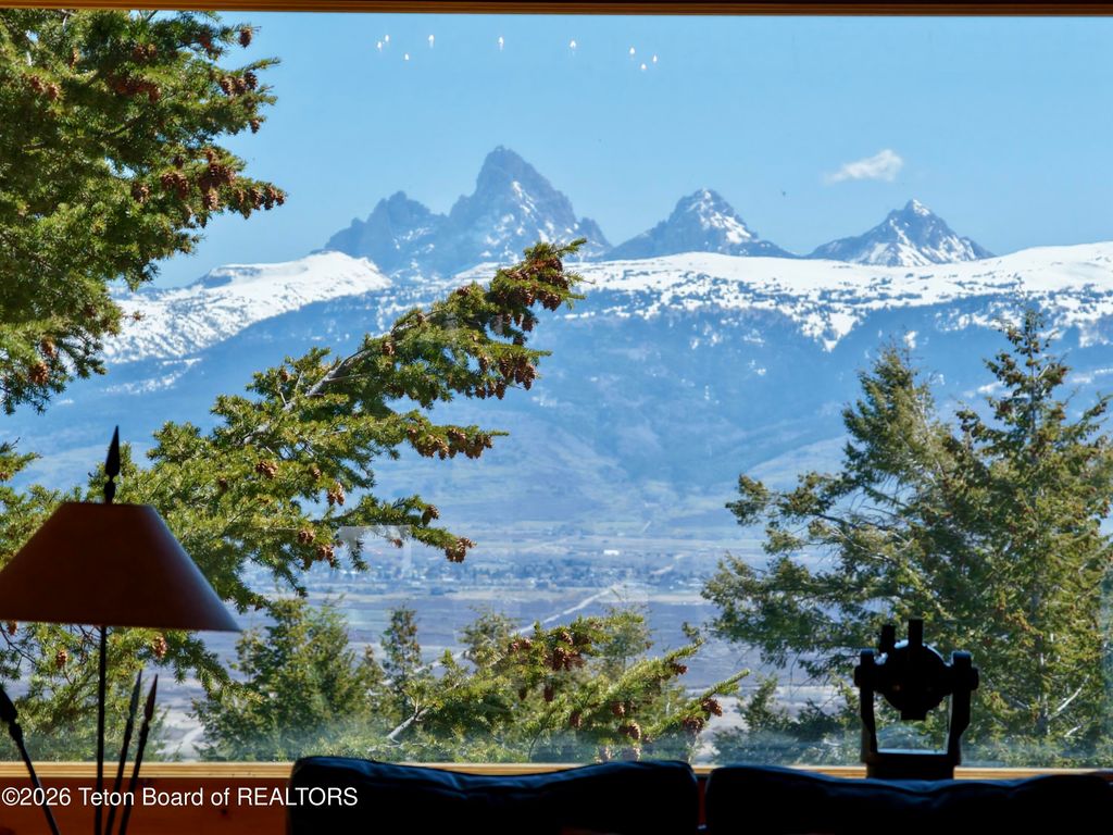 8157 RIPPLINGER Road, Driggs, ID 83422 photo 11