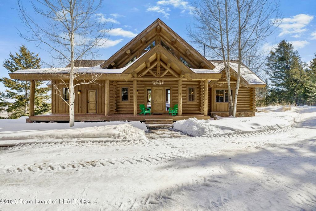 8157 RIPPLINGER Road, Driggs, ID 83422 photo 2