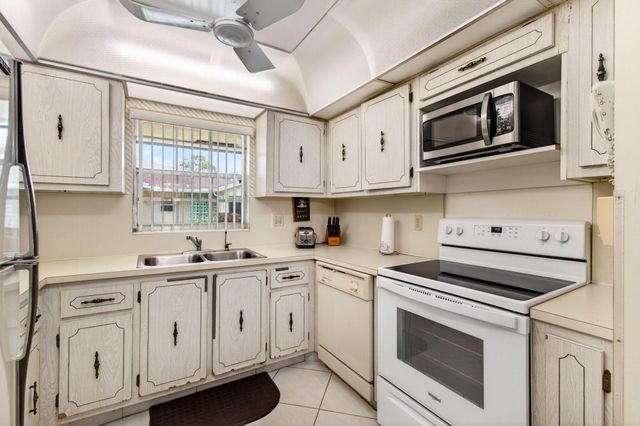 14290 Nesting Way A, Delray Beach, FL 33484