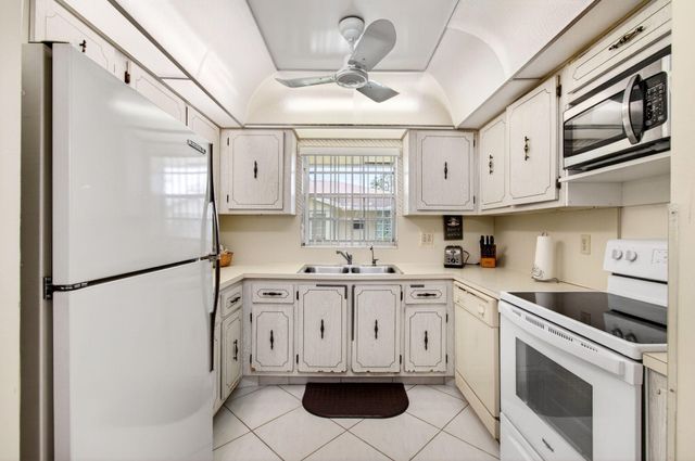 14290 Nesting Way A, Delray Beach, FL 33484