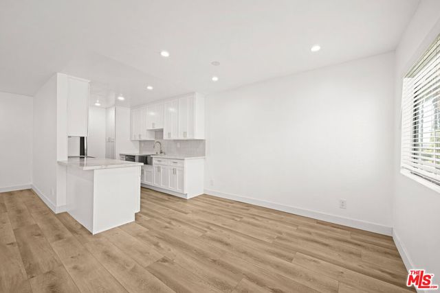 136 S Palm Drive 201, Beverly Hills, CA 90212