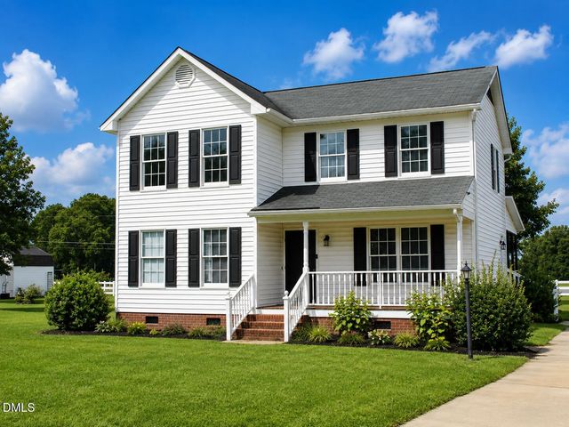 105 Carriage Court, Dunn, NC 28334