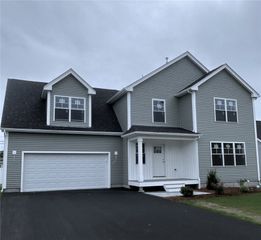 36 Recess Lane, Warwick, RI 02889