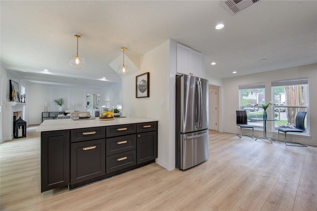 Image 10 of property listing at 1519 Hannington Drive, Katy, TX 77450