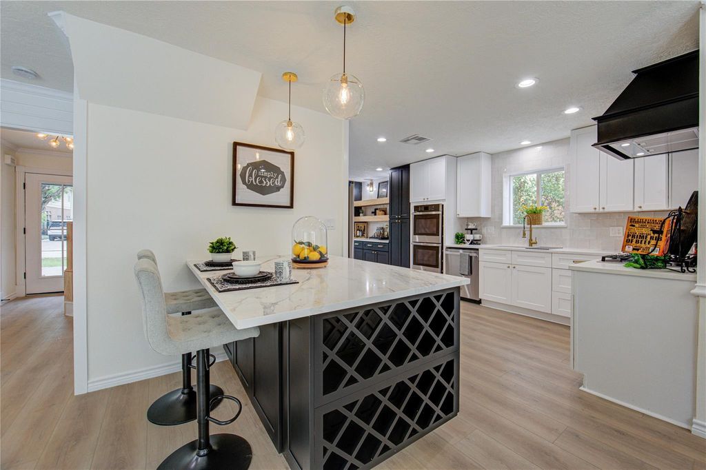 Image 12 of property listing at 1519 Hannington Drive, Katy, TX 77450