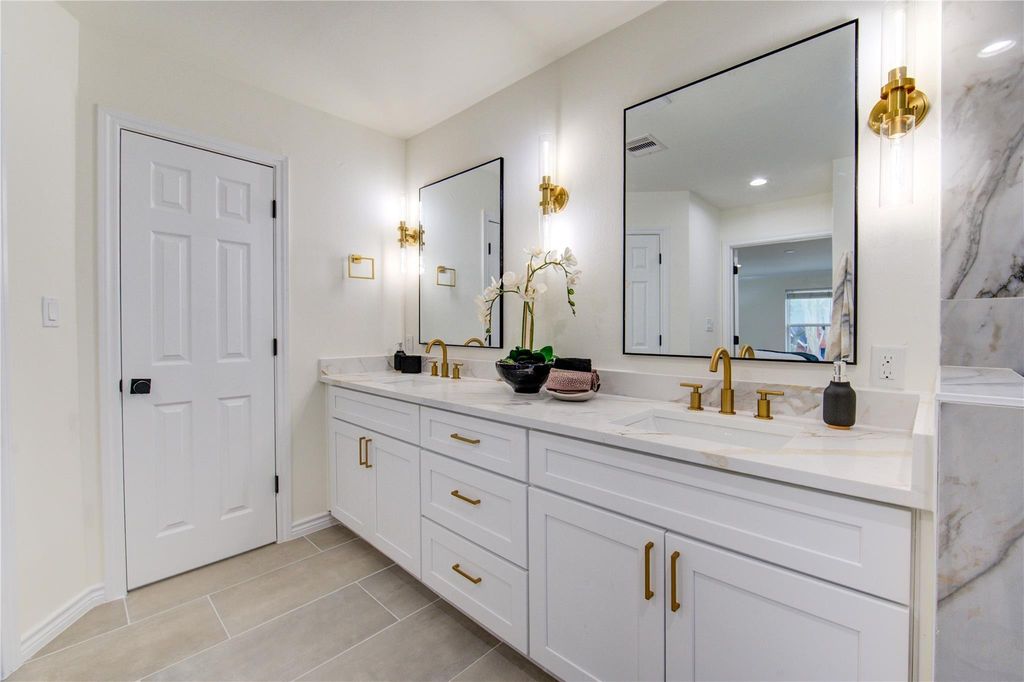 Image 24 of property listing at 1519 Hannington Drive, Katy, TX 77450