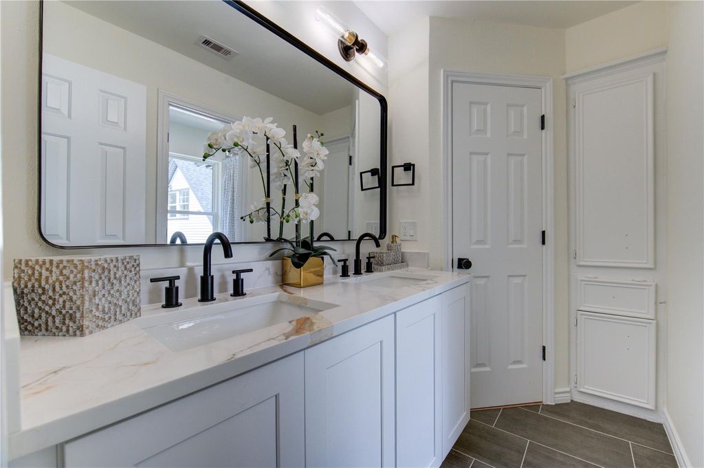 Image 30 of property listing at 1519 Hannington Drive, Katy, TX 77450