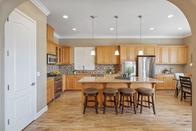 1211 Como Dr, Manteca, CA 95337