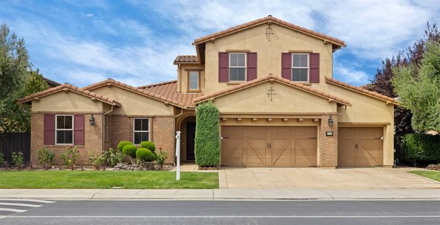 1211 Como Dr, Manteca, CA 95337