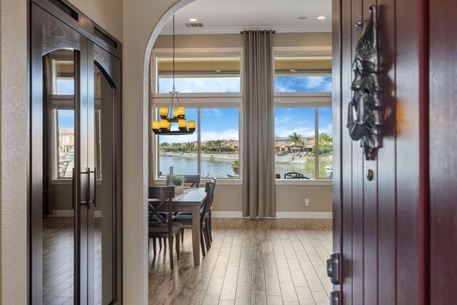 1211 Como Dr, Manteca, CA 95337