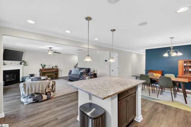 10 Steeds Glen Road, Piedmont, SC 29673