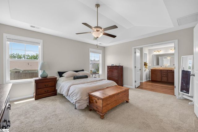 10 Steeds Glen Road, Piedmont, SC 29673