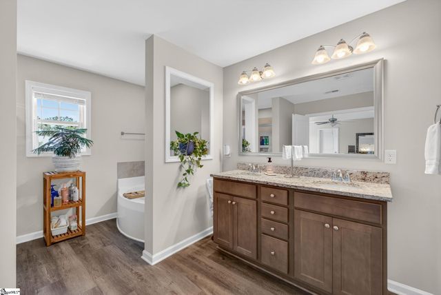 10 Steeds Glen Road, Piedmont, SC 29673