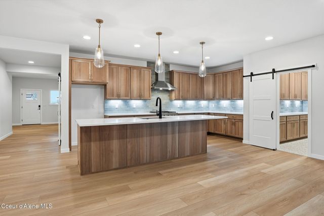 2102 W PLATTE AVE, Post Falls, ID 83854