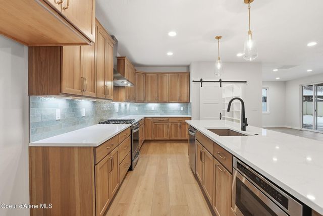 2102 W PLATTE AVE, Post Falls, ID 83854