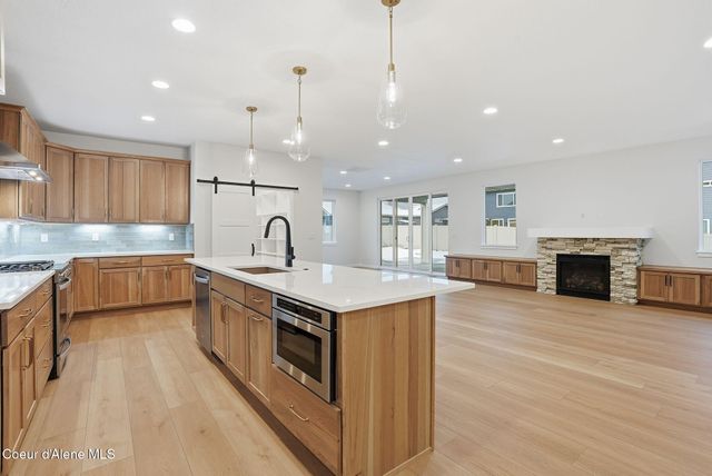 2102 W PLATTE AVE, Post Falls, ID 83854