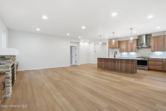 2102 W PLATTE AVE, Post Falls, ID 83854