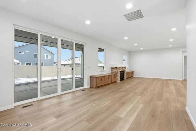 2102 W PLATTE AVE, Post Falls, ID 83854