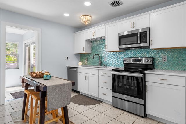 702 OCEAN AVENUE, New Smyrna Beach, FL 32169