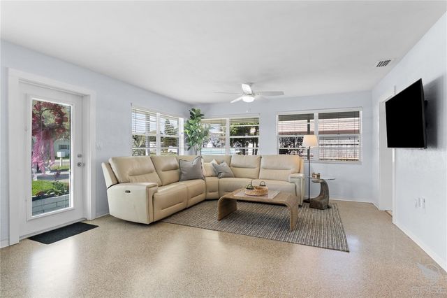 702 OCEAN AVENUE, New Smyrna Beach, FL 32169