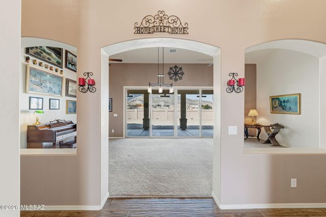 6233 E Molly Drive, Hereford, AZ 85615