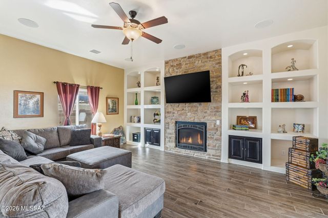 6233 E Molly Drive, Hereford, AZ 85615