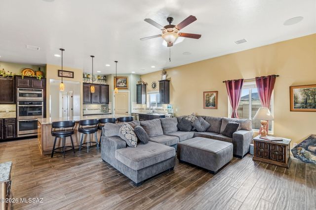 6233 E Molly Drive, Hereford, AZ 85615